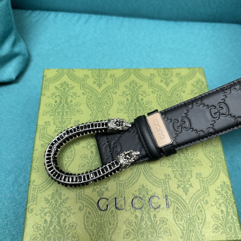 G*u*i belts